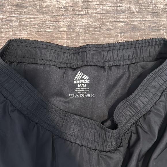 Reebok women’s shorts - M - Picture 3 of 4